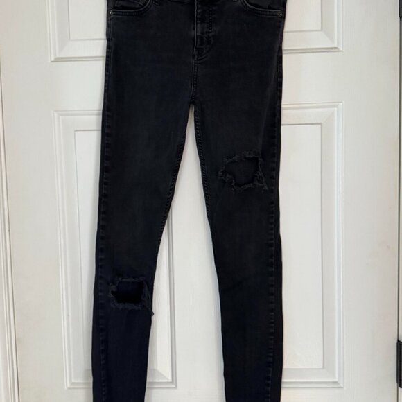 Free People Black Jeans with knee rip and frayed hem - Picture 3 of 7